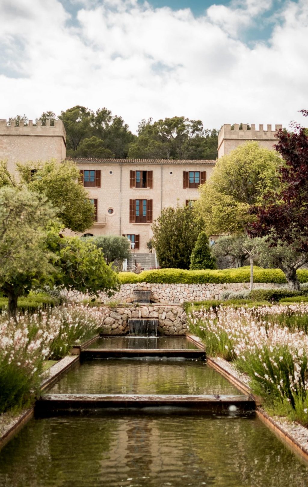 hotel castillo son claret lugar de lujo para bodas elegantes y eventos en Andratx Mallorca